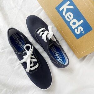 Keds Champion size 5 US CVO Sneaker Navy blue Woman New